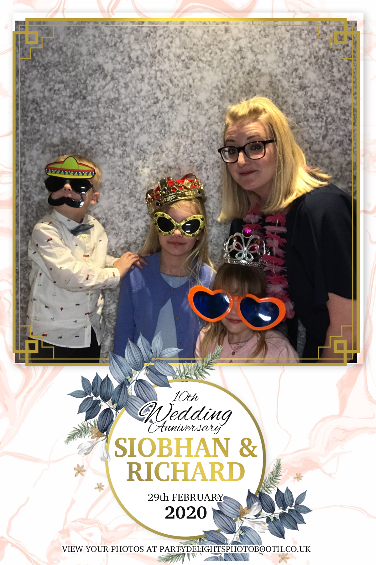 Siobhan and Richards Vow renewal  | View more photos from the event at gallery.partydelightsphotobooth.co.uk/u/PartyDelightsPhotoBooth/Siobhan-and-Richards-Vow-renewal